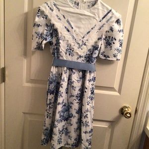Girls dress size 12